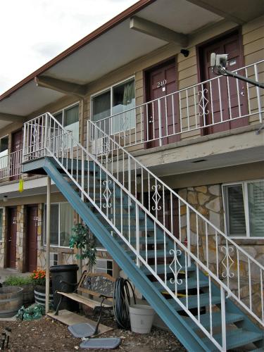Royal Motor Inn