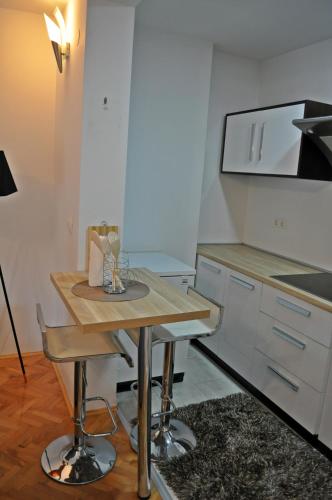 Apartman Dina