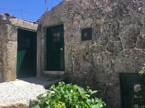  Casa do Penedo, Unterkunft in Quintãs de Baixo