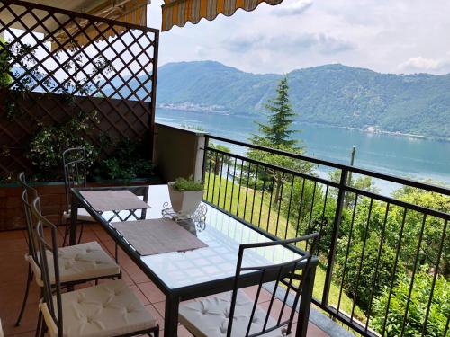 appartamento con bellissima vista - Apartment - Campione dʼItalia