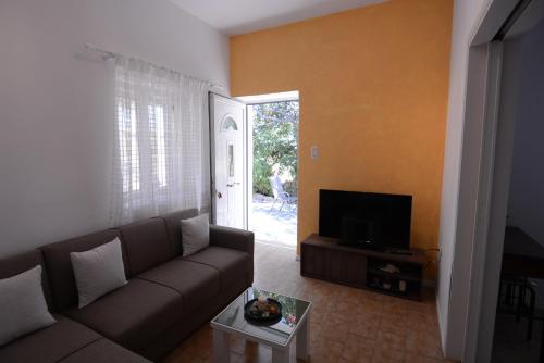 Margaret House in Ios