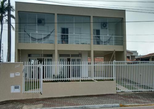 CASA - FRENTE PARA O MAR