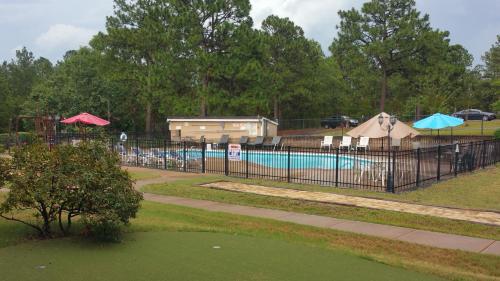 Carolina Pine Inn near Southern Pines-Pinehurst