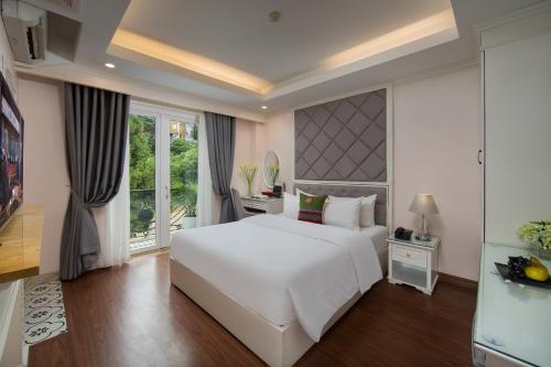 Superior Double Room with Balcony
