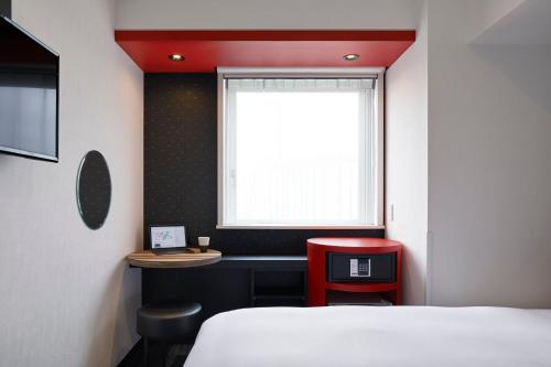 Superior Double Room - Non-Smoking image 7