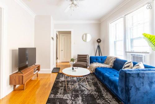 Modern Stylish 1BR Apt in Lincoln Sq - Steps Away Brown Line EA3