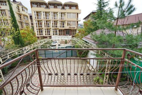 Glitsiniya Guest House - image 6