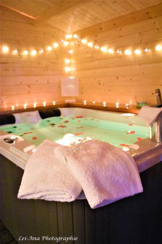 Chambre d'hôtes aux pieds des noyers chambre d'hôte Chatte