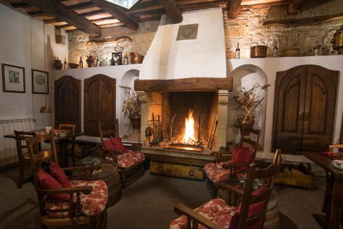 Castello Di Proceno Albergo Diffuso In Dimora D'Epoca