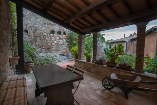 Castello Di Proceno Albergo Diffuso In Dimora D'Epoca - main image