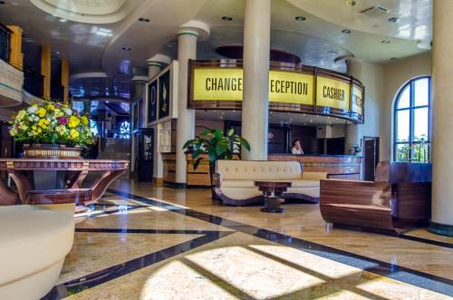 大堂, Admiral Hotel - Ultra All Inclusive & Private Beach in 金沙灘