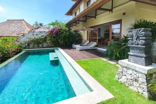 Dream VILLA 2 bedrooms within TOP 5 star BALI RESORT