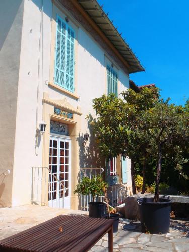 Villa provençale de caractère avec très grand jardin gîte à louer Draguignan