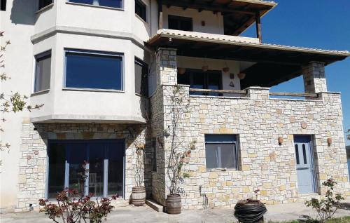  Four-Bedroom Holiday Home in Glyfa in Glífa