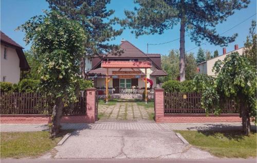  Four-Bedroom Apartment in Zamardi, Unterkunft in Zamárdi