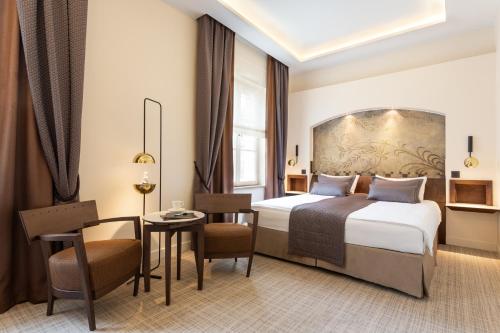 1 queen bed
