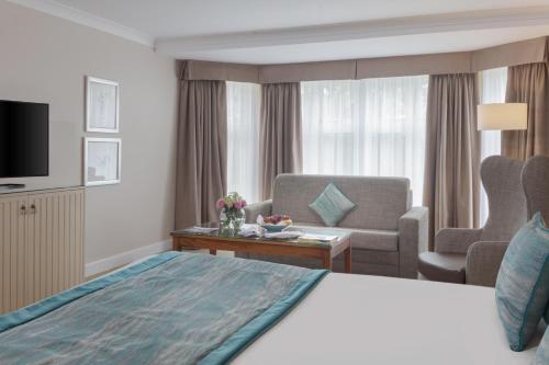 Mercure Shrewsbury Albrighton Hall Hotel & Spa - image 2