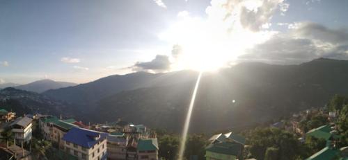 Mayel-Lyang Residency
