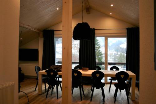 MO Chalet - main image