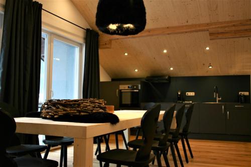 MO Chalet - image 13