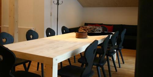 MO Chalet - image 7