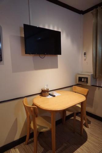 Honey House1 Room Type - Superior Queen Room
