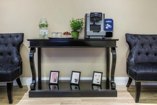 The Boutique Hotel - image 12