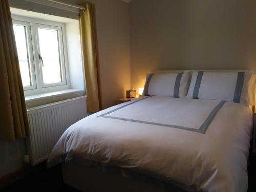 FIELDVIEW FARMHOUSE BED AND BREAKFAST