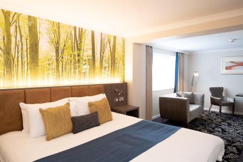 Burleigh Court Hotel and Leisure - image 4