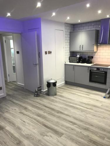 Luxury Panoramic Balcony Swindon Central