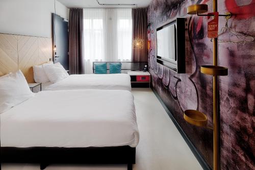 Hotel the Match - image 6
