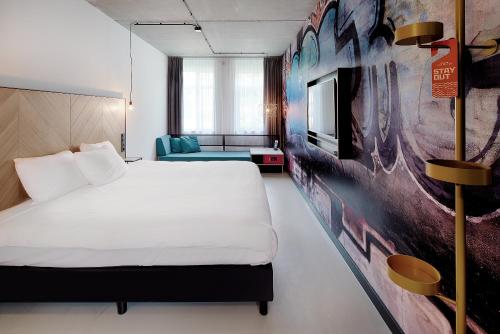 Hotel the Match - image 2
