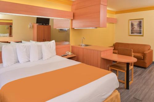 H3 Inn & Suites - Lax Airport - Los Angeles