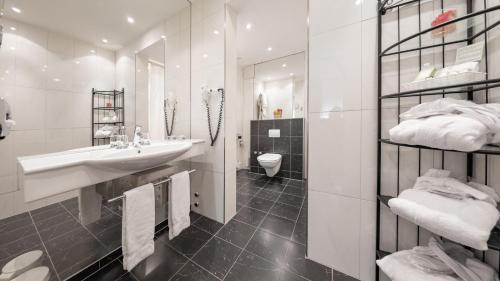 Junior Suite image 1