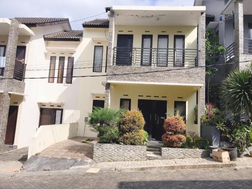 Villa Mutiara Panderman