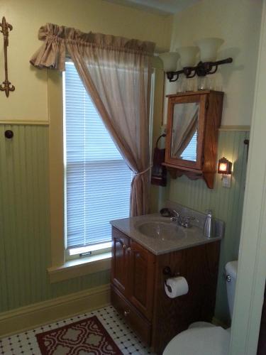 Serendipity Bed and Breakfast - 화장실