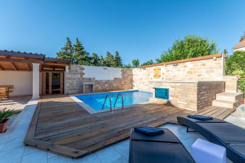 Luxury house David with heated pool, jacuzzi and sauna