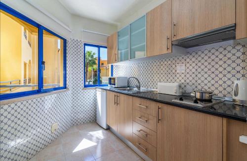 Kitchen, Rio by Garvetur in Vilamoura City Center
