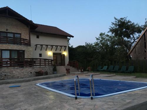 . Pensiunea Casa Florela