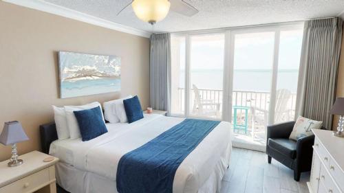 Island Inn Beach Resort Island Inn Beach Resort is conveniently located in the popular Gulf Boulevard area. The property offers a wide range of amenities and perks to ensure you have a great time. Service-minded staff will w