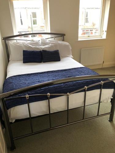 Superb Double Room In A Lovely House, , London