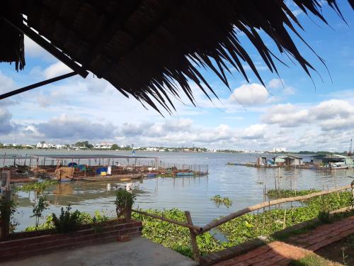 mekong riverside homestay Vinh Long