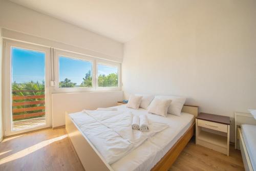  Triple Room Starigrad 17698a in Starigrad-Paklenica