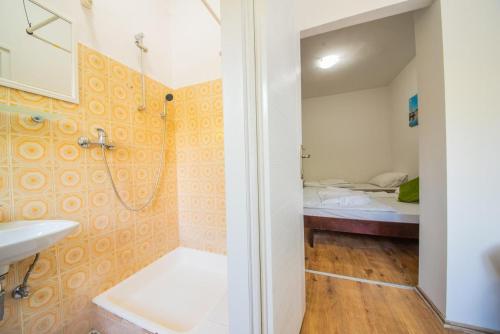  Triple Room Starigrad 17698g in Starigrad-Paklenica