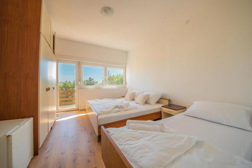  Triple Room Starigrad 17698k in Starigrad-Paklenica