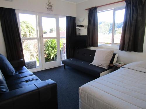Beachside Sunnyvale Motel in พิคตัน