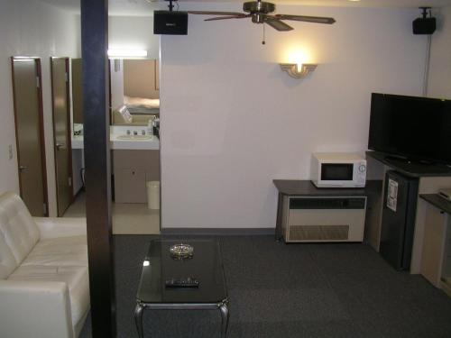 Niseko Youraku Hotel in Niseko