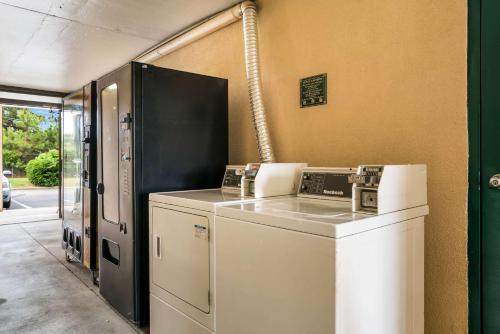 Quality Inn North Battleboro - image 5