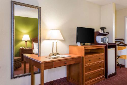 Quality Inn North Battleboro - image 6