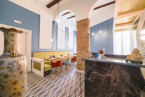 Empfangshalle, The Duomo House by House In Naples near Underground Naples